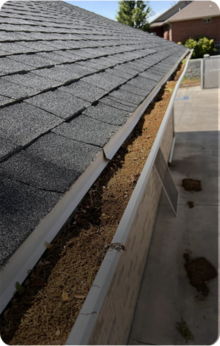 gutter cleaning image@2x